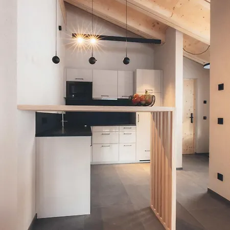 Lecherin Apartment *